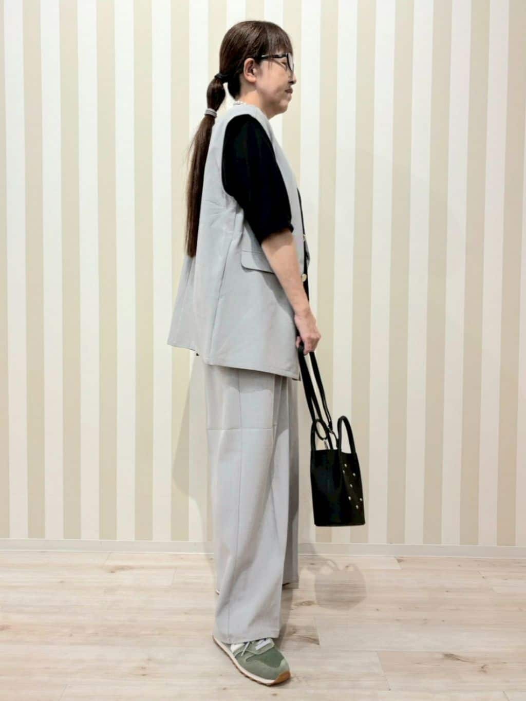 nonaさんの「SHOO･LA･RUE｜【S-LL/セットアップ可/洗濯後しわになりにくい】ダブルベスト」を使ったコーディネート