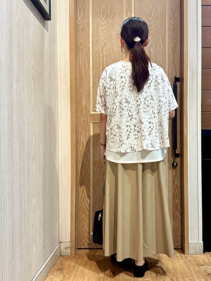 KAORIさんの「SHOO･LA･RUE｜【S-LL/体型カバー】インせず着られる レイヤードトップス」を使ったコーディネート