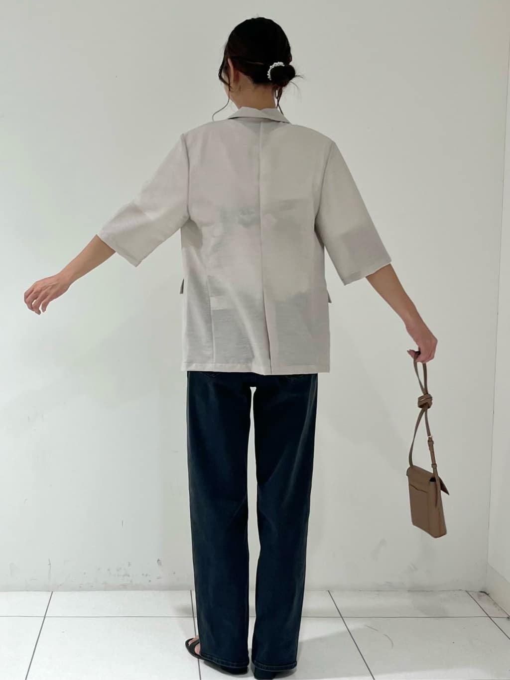 shioriさんの「INDIVI｜リネン調ペーズリースカーフ」を使ったコーディネート