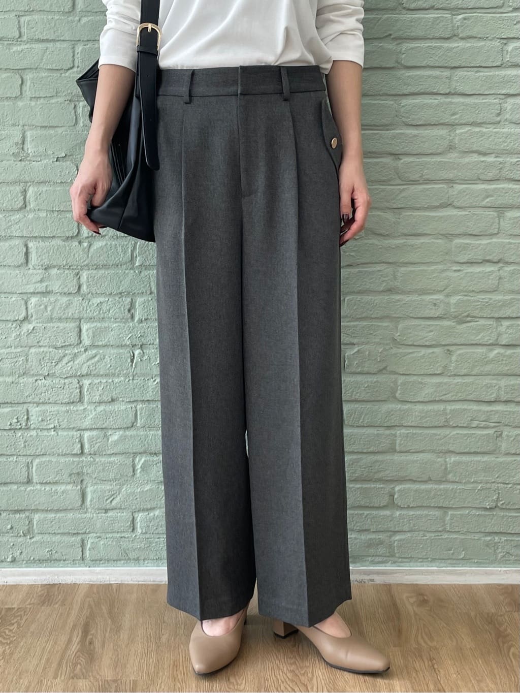 NATSUMIさんの「grove｜【UVカット】ロゴアソートベーシックロンT」を使ったコーディネート