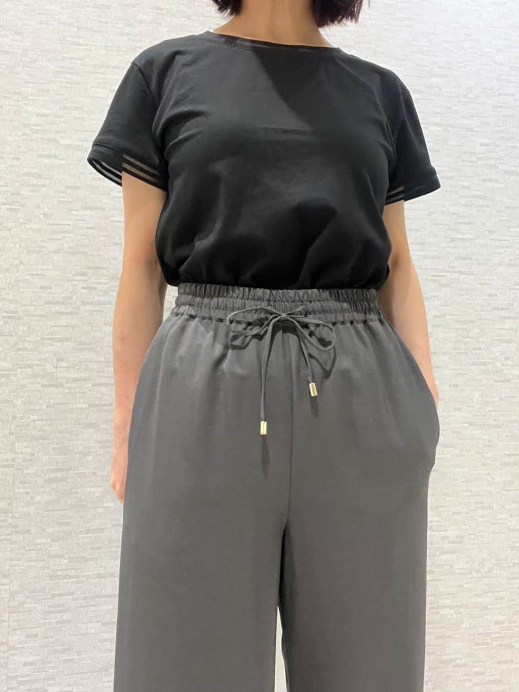 marikoさんの「Reflect｜【ウエスト総ゴム／セットアップ／単品使いOK◎】ベスト＋ストレートパンツセット」を使ったコーディネート