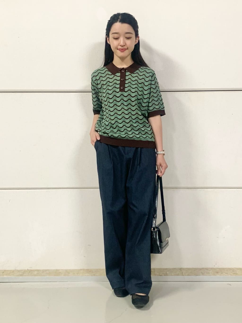 sahoさんの「THE SHOP TK｜【美脚見え】タックワイドパンツ【セットアップ可】」を使ったコーディネート