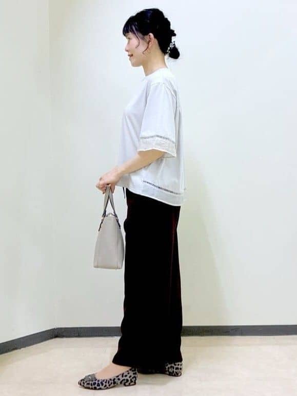  beni_gingerさんの「Reflect｜【E‐QUALITY／体型カバー】シアー&times;レースデザインプルオーバー」を使ったコーディネート