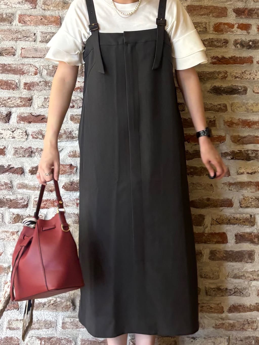 しばさんの「THE SHOP TK｜【汗染み防止】袖フリルTシャツ【UVカット/洗濯機OK】」を使ったコーディネート