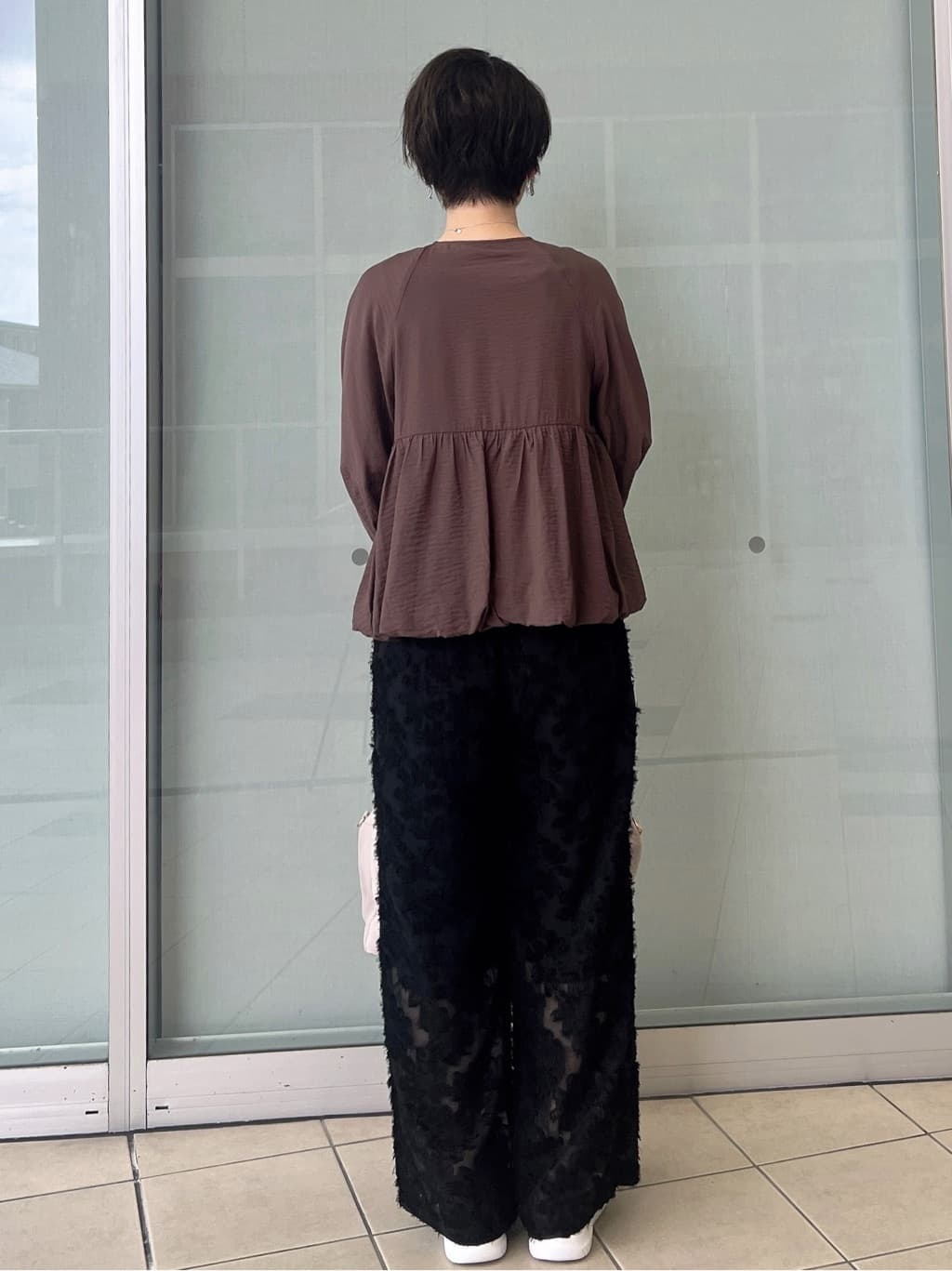 yo-koさんの「OPAQUE.CLIP｜シアーバルーンペプラムブルゾン【洗える】」を使ったコーディネート