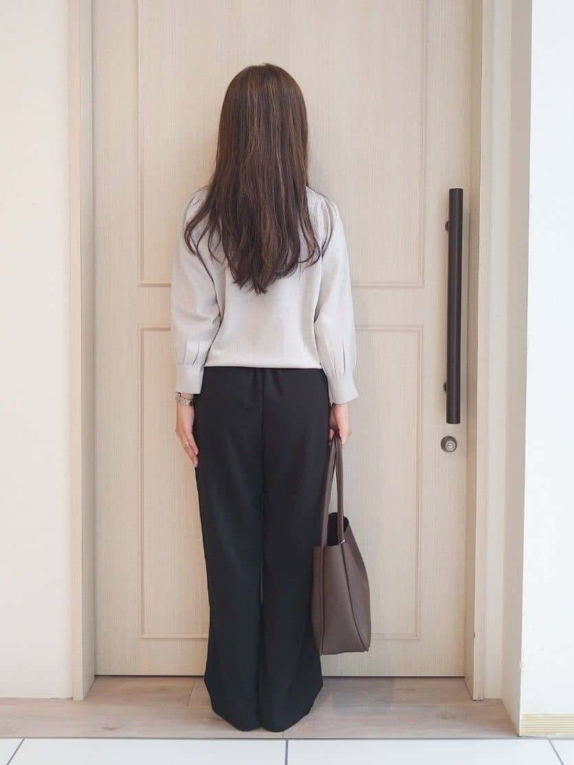 mi-saさんの「SHOO･LA･RUE｜【S-LL/ストレッチ】脚のラインを拾いにくい スマートワイドパンツ」を使ったコーディネート