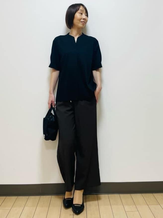 Riiさんの「Reflect｜【ウエスト総ゴム／セットアップ／単品使いOK◎】ベスト＋ストレートパンツセット」を使ったコーディネート