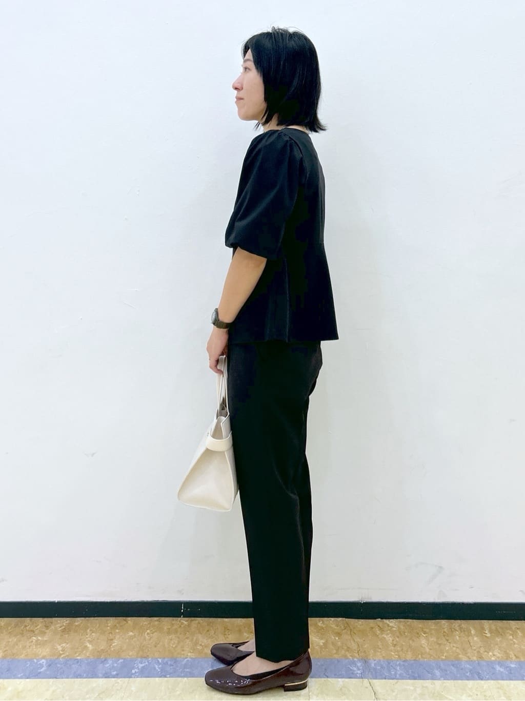 su.さんの「index｜《S-LLサイズ》バルーンスリーブペプラムトップス【洗濯機洗い可／接触冷感／UVケア】」を使ったコーディネート
