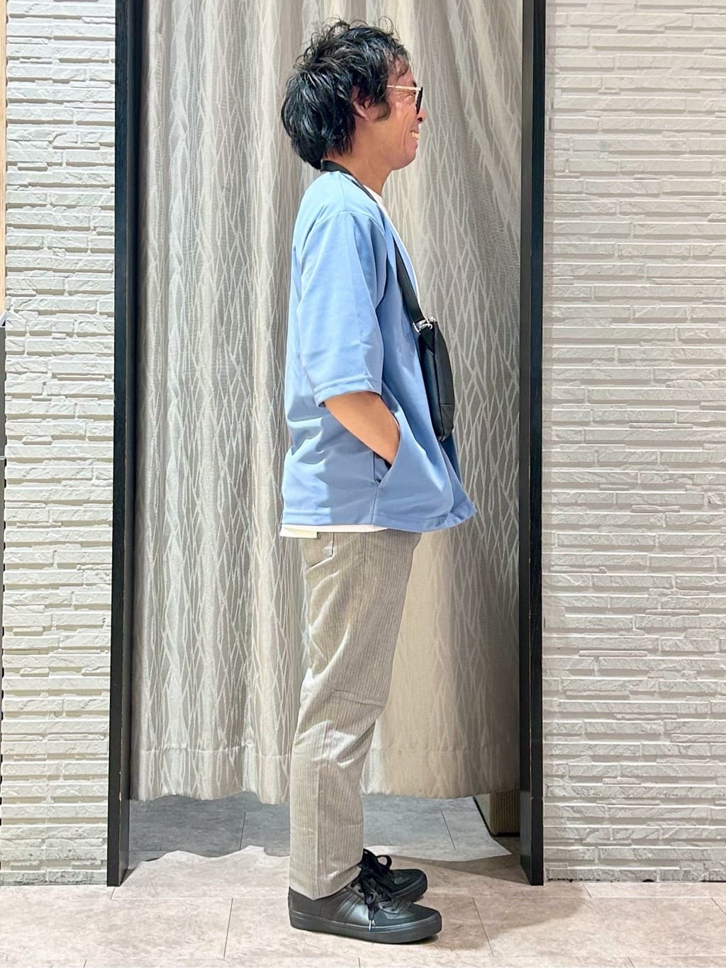 KENJI Iさんの「THE SHOP TK｜五分袖カーディガン+半袖Tシャツセットアイテム 洗濯機OK」を使ったコーディネート