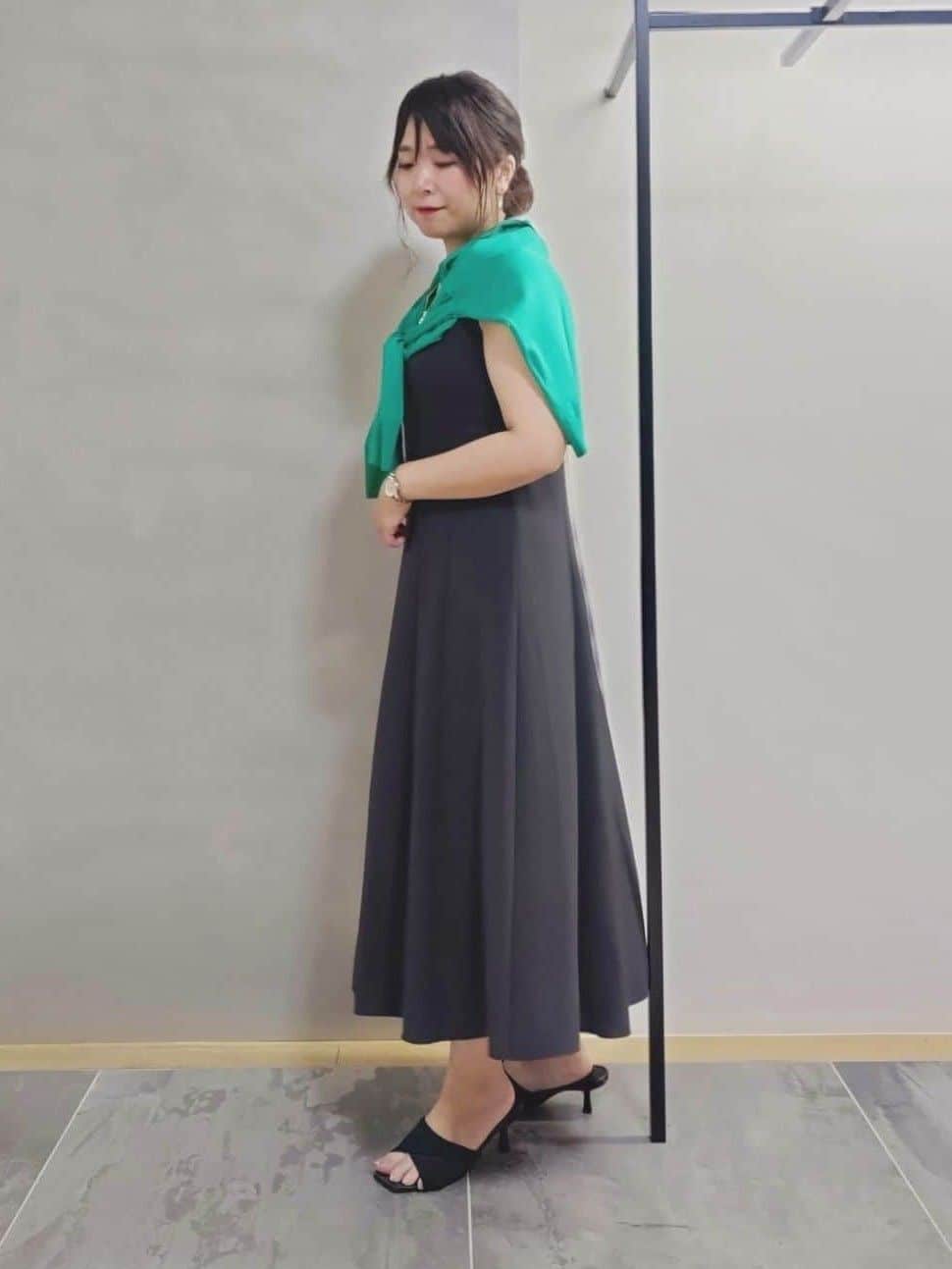 TOMOMIさんの「INDIVI｜【洗える／オンオフ】チェック柄ダブルジャケット」を使ったコーディネート