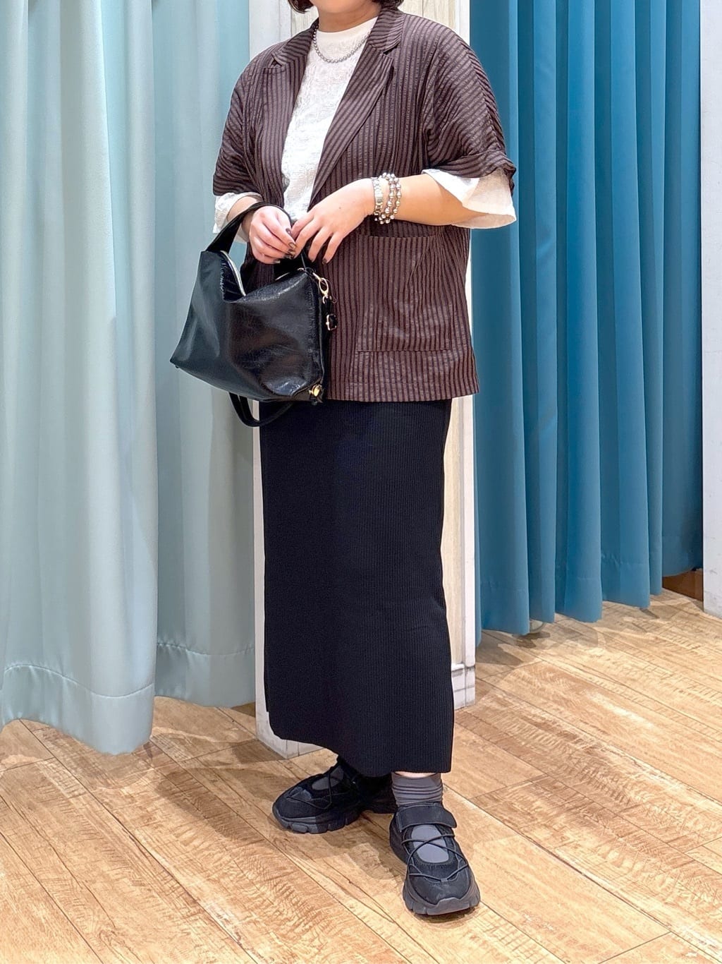 砂糖さんの「SHOO･LA･RUE｜【5分袖】大人の魅力を惹きたてる レースカットソー」を使ったコーディネート