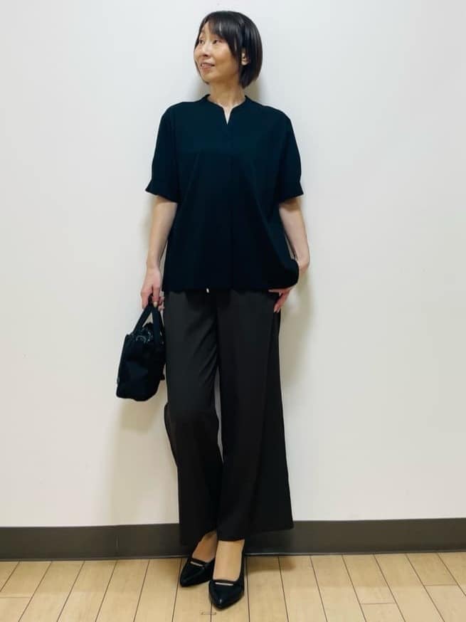 Riiさんの「Reflect｜【ウエスト総ゴム／セットアップ／単品使いOK◎】ベスト＋ストレートパンツセット」を使ったコーディネート