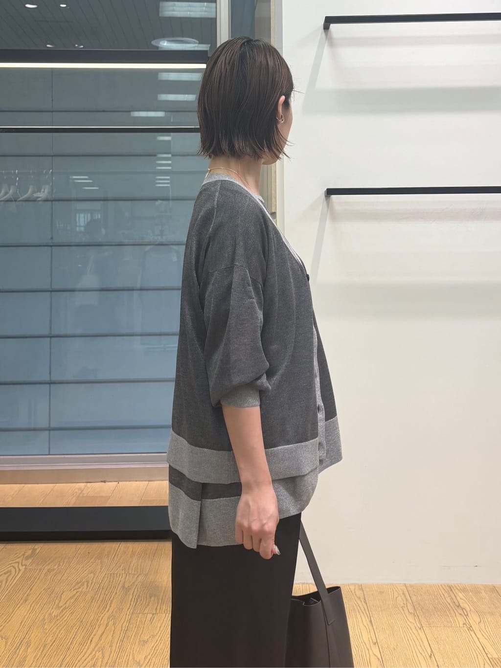 asamiさんの「INDIVI｜【洗える／二の腕カバー】バイカラーラメニット」を使ったコーディネート