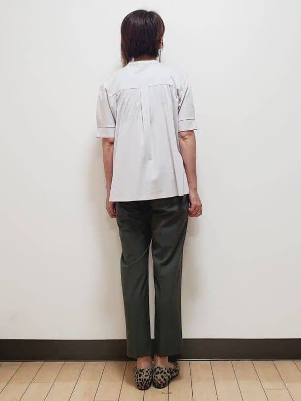 yuuさんの「Reflect｜【すっきり見え！長め丈／マシンウォッシュ可】スキッパーネックジャージトップス」を使ったコーディネート