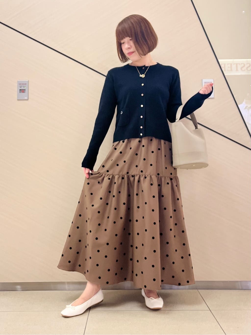 yahataさんの「DRESSTERIOR｜シュリンクレザーバケットBAG」を使ったコーディネート