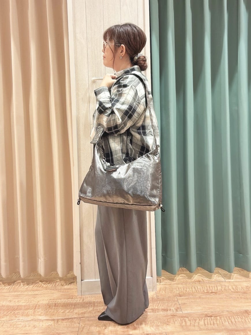 タガさんの「SHOO･LA･RUE｜【洗濯機可/S-LL】程よい抜け感 大人のチェックシャツ」を使ったコーディネート