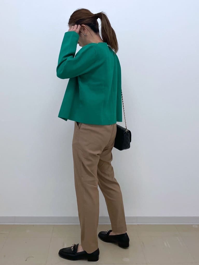 Akiさんの「OPAQUE.CLIP｜メタリック刺繍ロゴTシャツ【接触冷感／洗濯機洗い可】」を使ったコーディネート