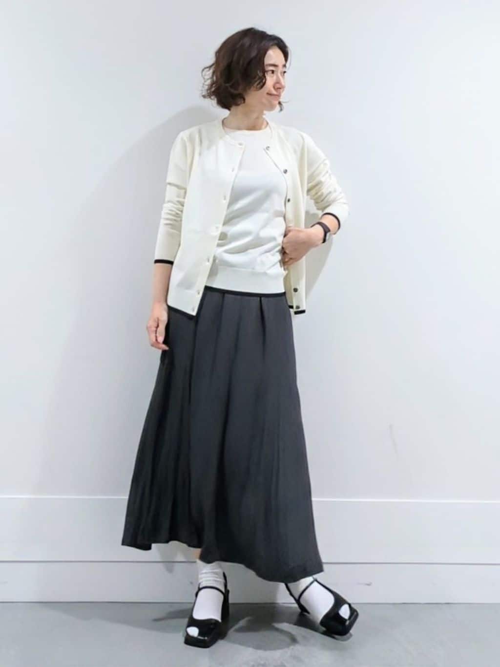 ミズタさんの「UNTITLED｜【アンサンブル可/薄手/洗える】5分袖クルーニット」を使ったコーディネート