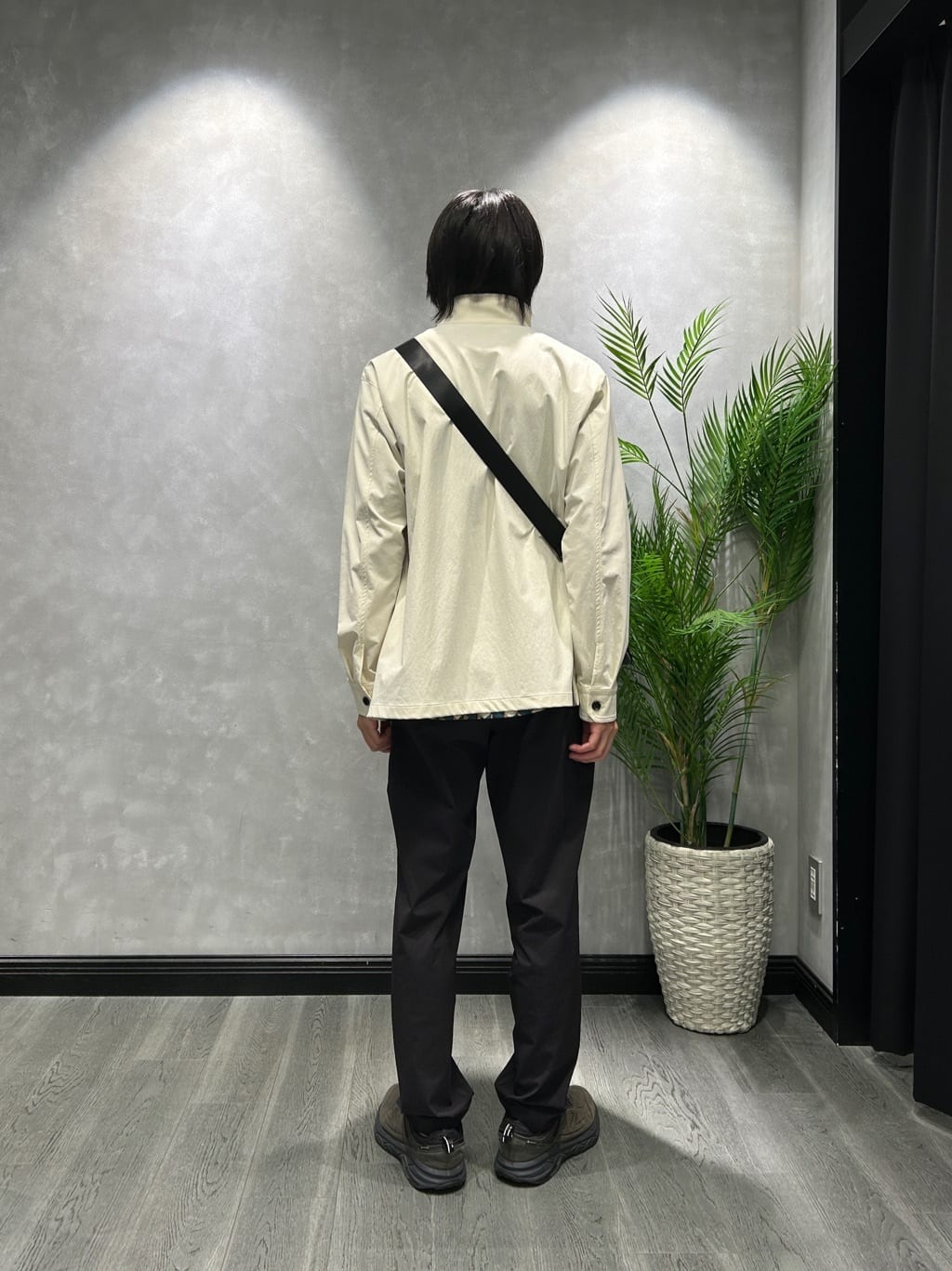 ruiさんの「TAKEO KIKUCHI｜【3D ナイロン ストレッチ】スタンドカラー シャツブルゾン」を使ったコーディネート