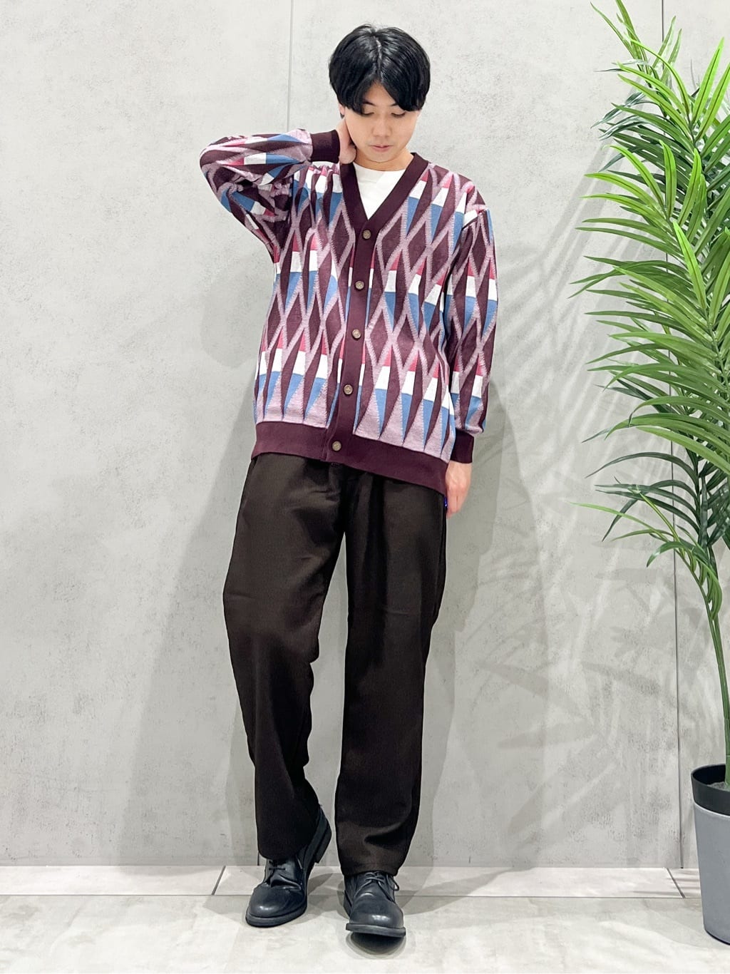 SHI-MAさんの「THE SHOP TK｜【季節の変わり目に活躍】ニットカーディガン 選べる2デザイン(柄&無地)/洗濯機OK」を使ったコーディネート