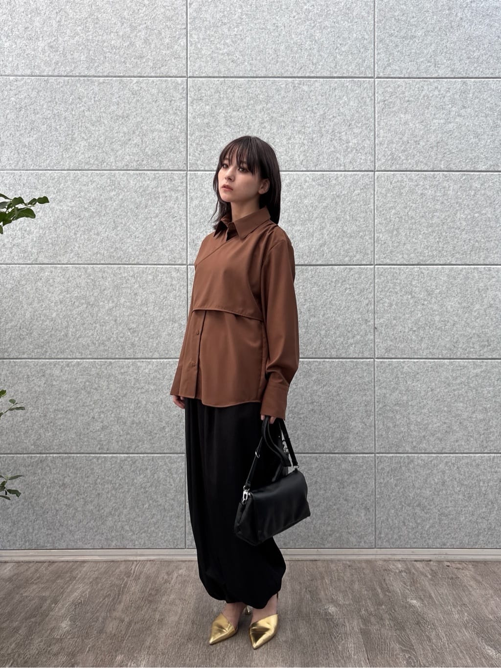 erikaさんの「INDIVI｜アシメジレシャツ」を使ったコーディネート
