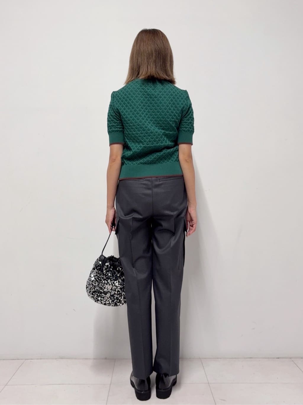 Nishijimaさんの「DRESSTERIOR｜【6色展開/オンオフ】レース編みハーフスリーブニット」を使ったコーディネート
