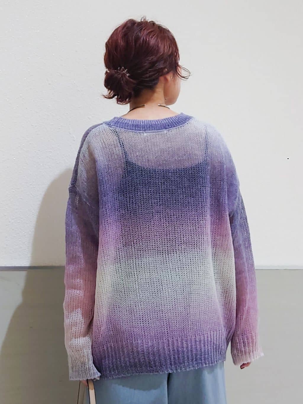 maruさんの「THE SHOP TK｜スペースダイ透かし編みニット」を使ったコーディネート