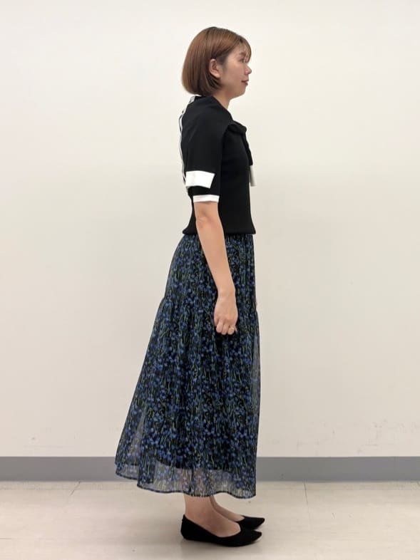 まいこさんの「INDIVI｜【通年活躍！／アンサンブル可能】クルーネックカーディガン」を使ったコーディネート