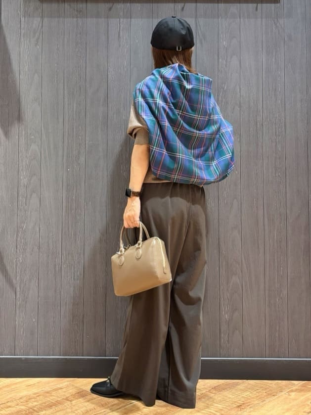 meiさんの「SHOO･LA･RUE｜【洗濯機可/S-LL】程よい抜け感 大人のチェックシャツ」を使ったコーディネート