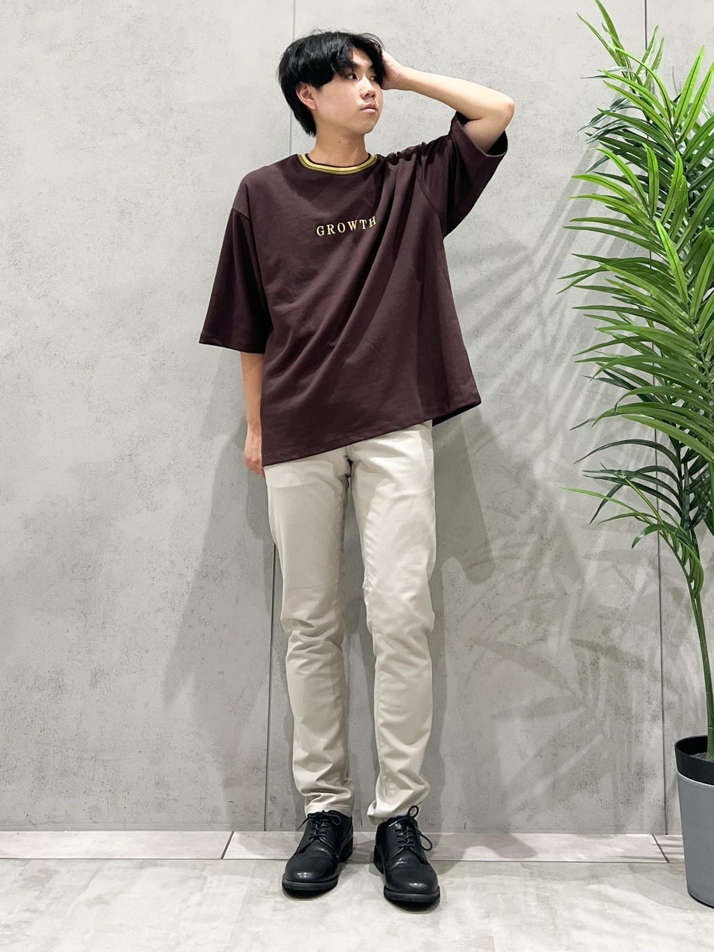 SHI-MAさんの「THE SHOP TK｜配色刺繍6分袖Tシャツ 【ビッグシルエット／洗濯機OK】」を使ったコーディネート