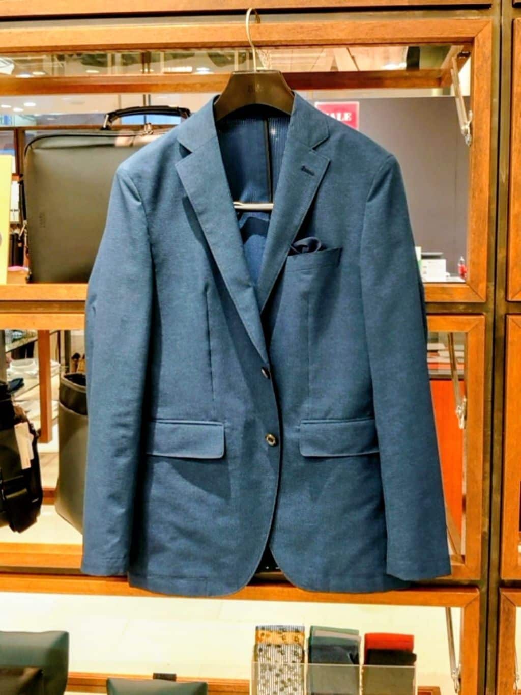 かしげるさんの「TAKEO KIKUCHI｜【抗菌防臭】COOL DOTS（R）ドビープリント ジャケット」を使ったコーディネート