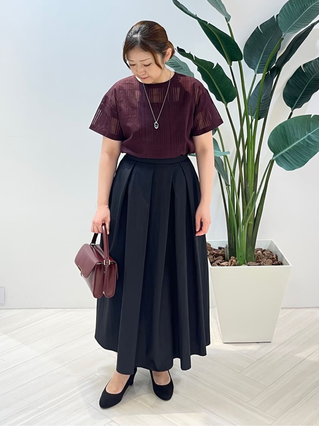Tomoさんの「UNTITLED｜【セットアップ可/エレガント】シアーチェックTブラウス」を使ったコーディネート