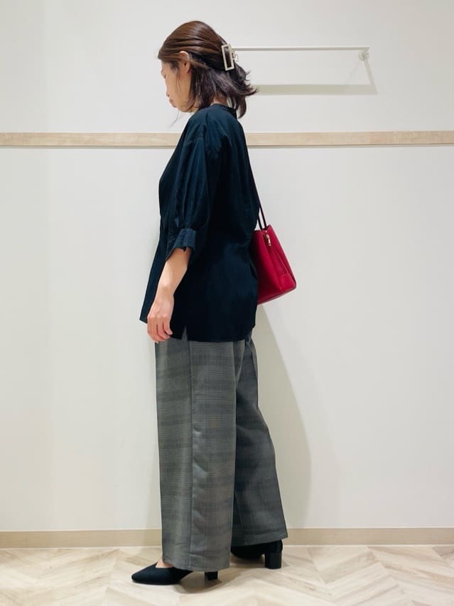 c_h_i_k_aさんの「SHOO･LA･RUE｜【S-LL/通勤スタイルにも】ウエストタックで程よくシェイプ 大人の上品ブラウス」を使ったコーディネート