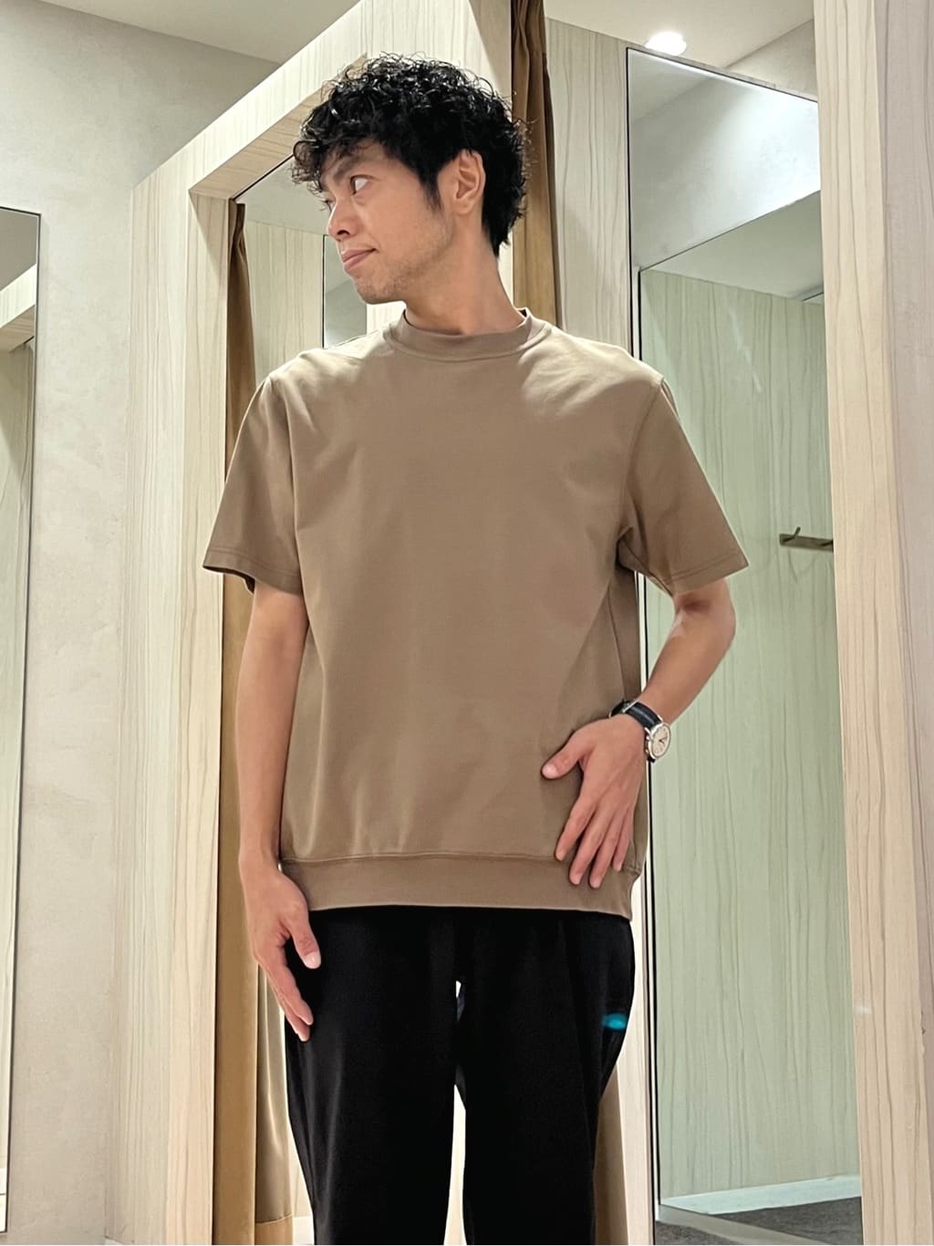 URAさんの「TAKEO KIKUCHI｜【抗菌防臭／5サイズ展開】ハイゲージポンチ Tシャツ」を使ったコーディネート