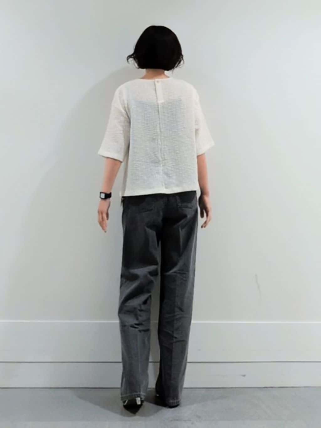 ミズタさんの「UNTITLED｜【グレー/ブルー/ジーンズ】ソフトワイドデニムパンツ」を使ったコーディネート