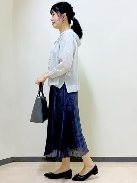  beni_gingerさんの「Reflect｜【寒暖差対策に◎／手洗い可／旅行や通勤に】フード付きシアーカーディガン」を使ったコーディネート