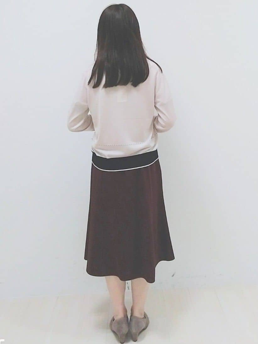 SANAさんの「Reflect｜【WEB先行カラーあり／手洗い可／アンサンブル可】バイカラーカーディガン」を使ったコーディネート