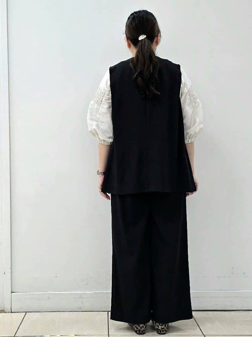 fkeさんの「Reflect｜【ウエスト総ゴム／セットアップ／単品使いOK◎】ベスト＋ストレートパンツセット」を使ったコーディネート