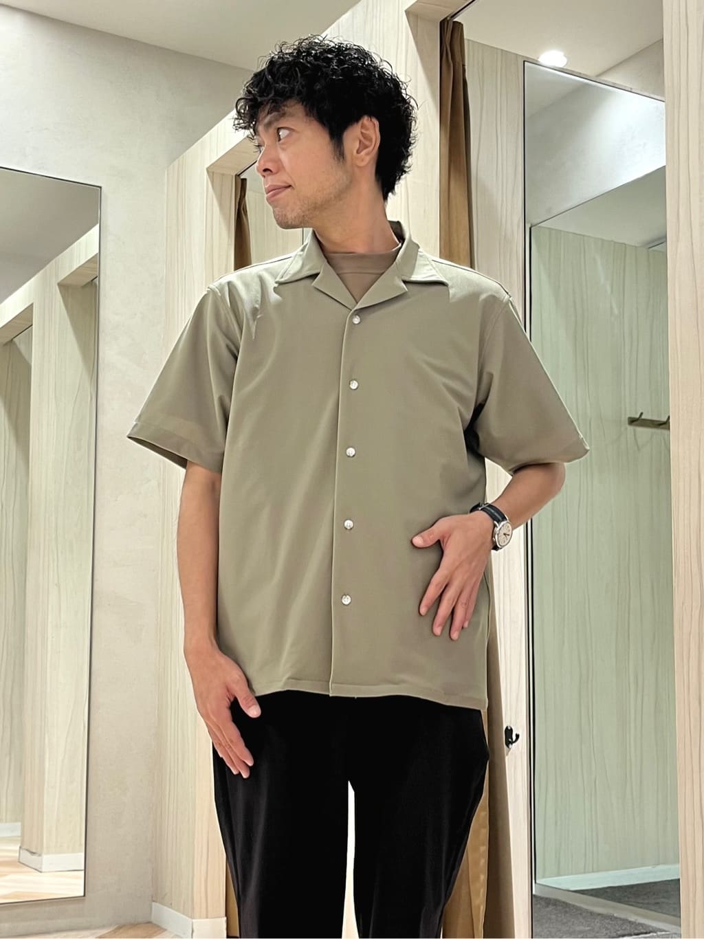 URAさんの「TAKEO KIKUCHI｜【COOL CITY WEAR】エアートール オープンカラーシャツ /接触冷感・通気性」を使ったコーディネート
