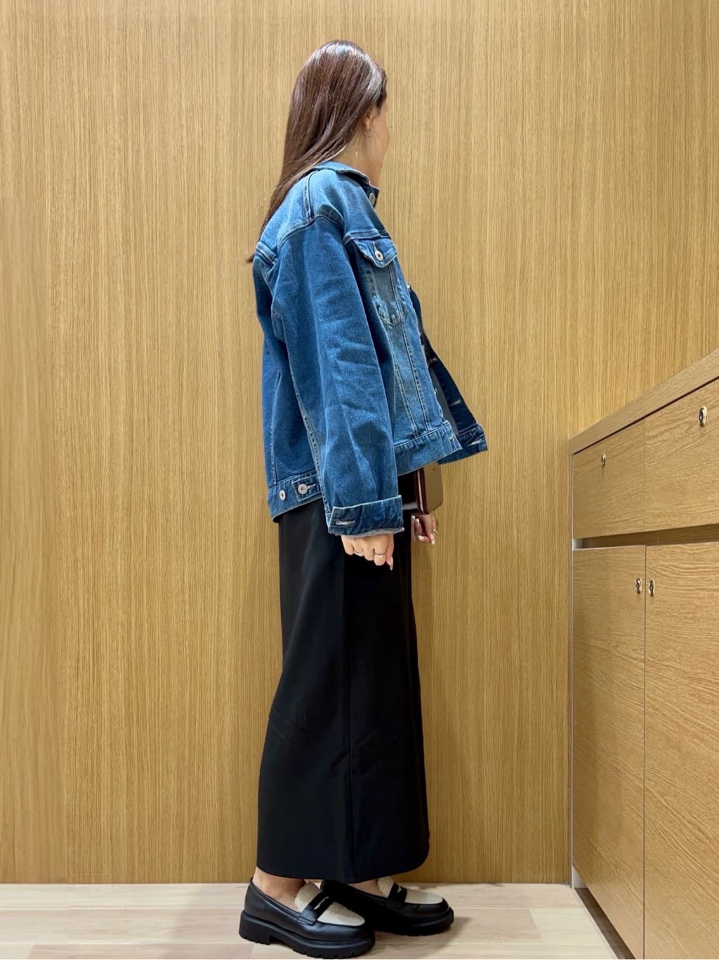 maiさんの「OPAQUE.CLIP｜チュールフラワー刺繍シアートップス【洗濯機OK】」を使ったコーディネート