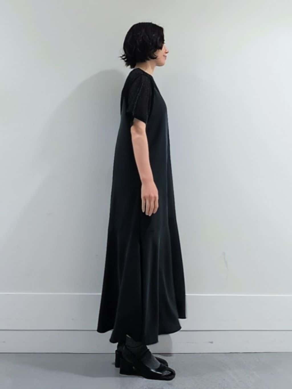 ミズタさんの「UNTITLED｜【洗える】ラメシアーTシャツ」を使ったコーディネート