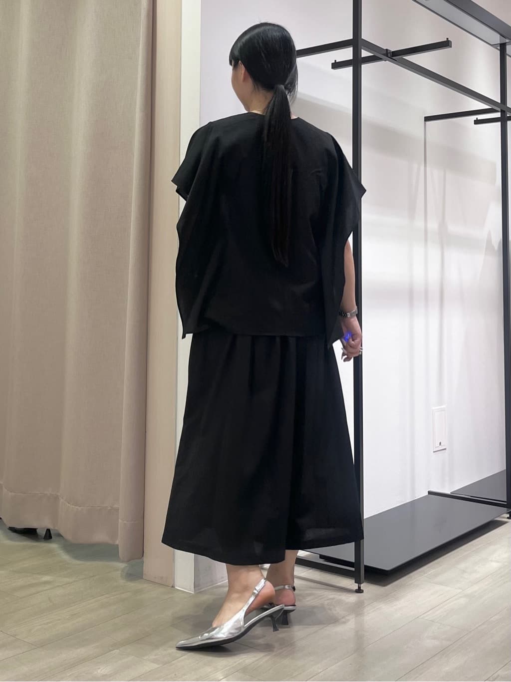 hasuさんの「INDIVI｜【体型カバー】スクエアブラウス」を使ったコーディネート