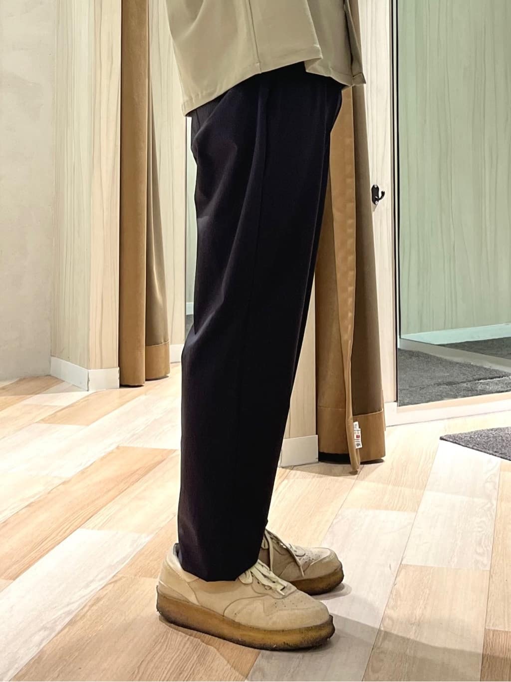 URAさんの「TAKEO KIKUCHI｜【COOL CITY WEAR】エアートール オープンカラーシャツ /接触冷感・通気性」を使ったコーディネート