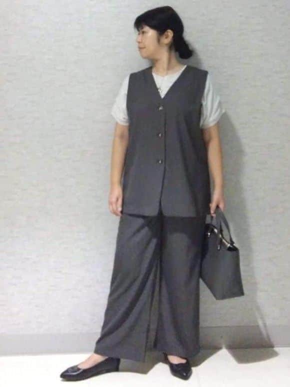 sakoさんの「Reflect｜【ウエスト総ゴム／セットアップ／単品使いOK◎】ベスト＋ストレートパンツセット」を使ったコーディネート