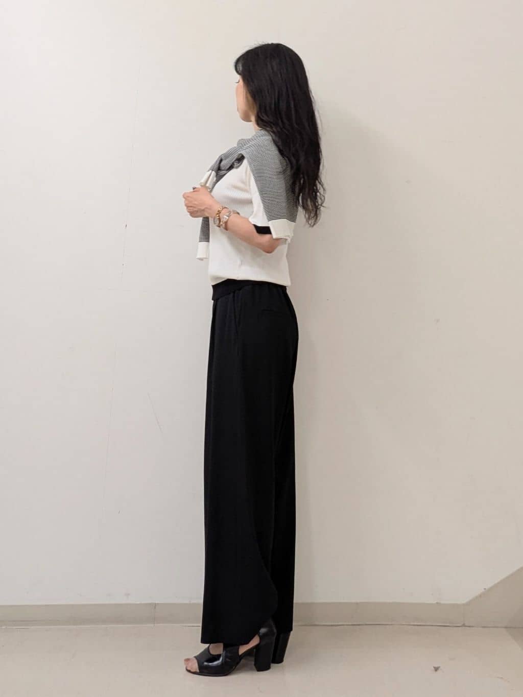 miiさんの「INDIVI｜【軽く羽織れる/洗える】ジャケット風カーディガン」を使ったコーディネート