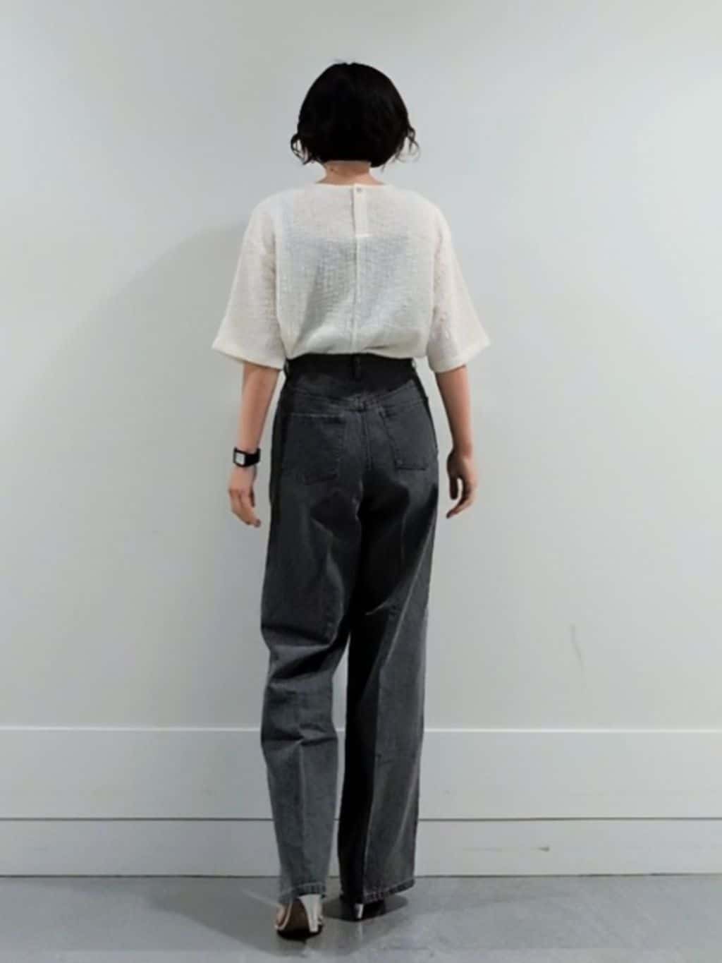 ミズタさんの「UNTITLED｜【グレー/ブルー/ジーンズ】ソフトワイドデニムパンツ」を使ったコーディネート