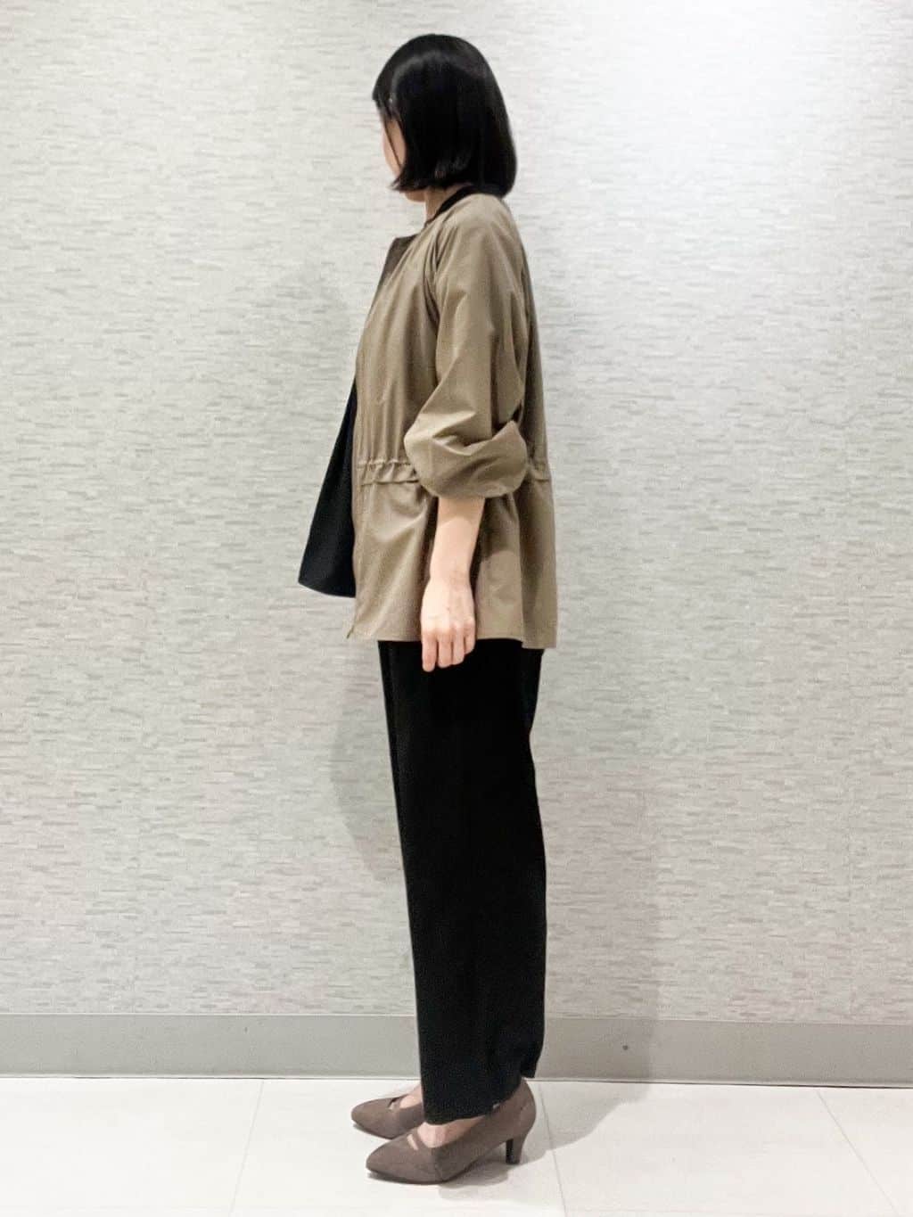marikoさんの「Reflect｜【E‐QUALITY／ウエスト総ゴム／セットアップ／単品使いOK◎】ブラウス＋ストレートパンツセット」を使ったコーディネート