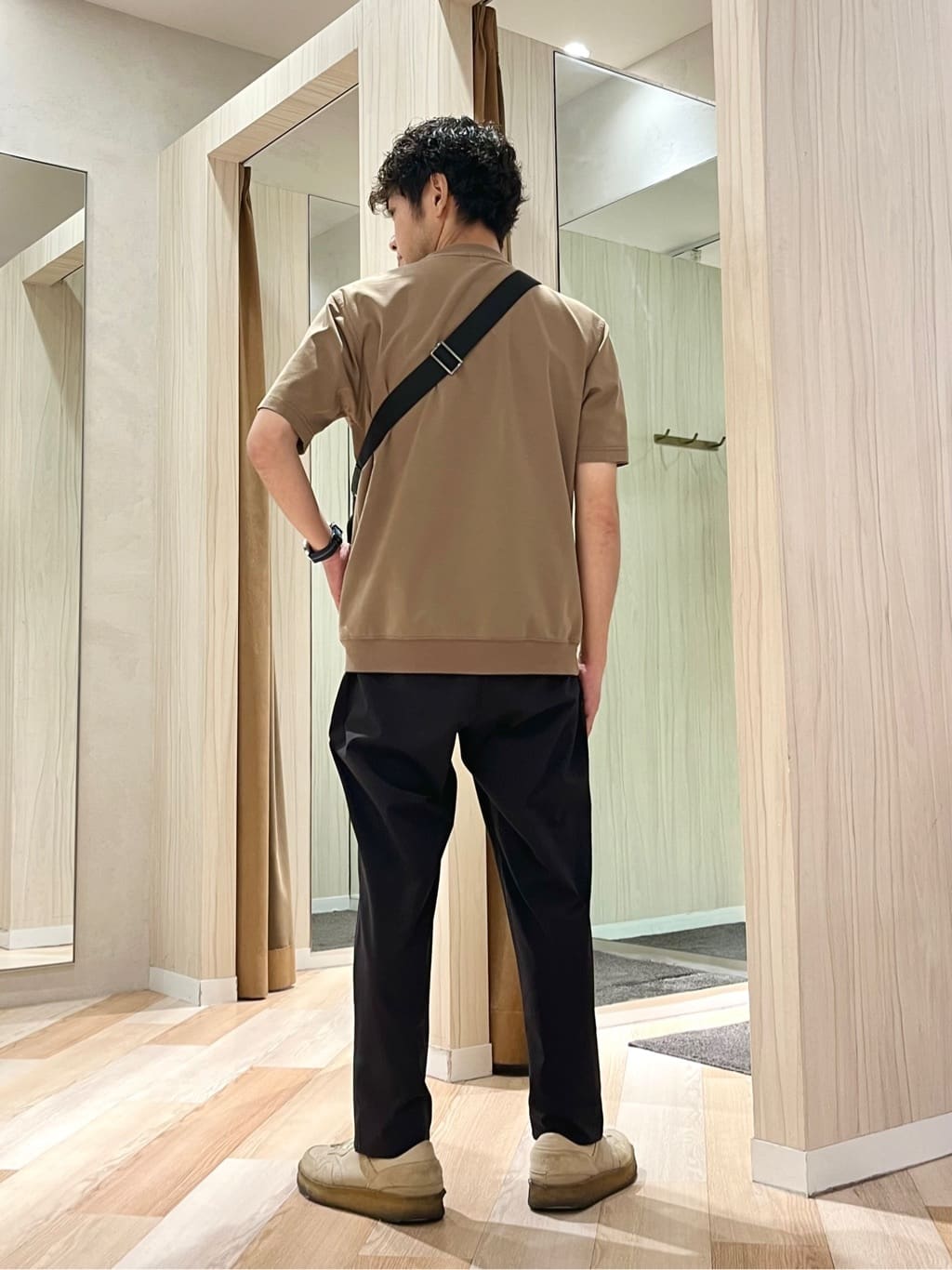 URAさんの「TAKEO KIKUCHI｜【抗菌防臭／5サイズ展開】ハイゲージポンチ Tシャツ」を使ったコーディネート