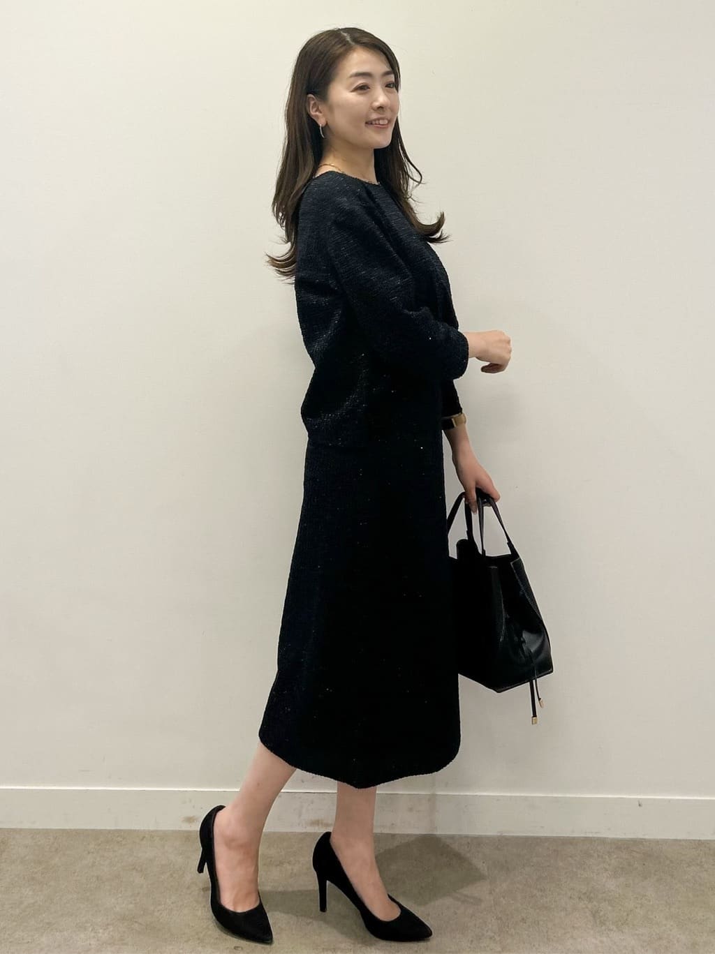 hayaseさんの「COUP DE CHANCE｜【手洗い可／日本製／ジャージ素材／セットアップ可】ラメ意匠素材トップス」を使ったコーディネート