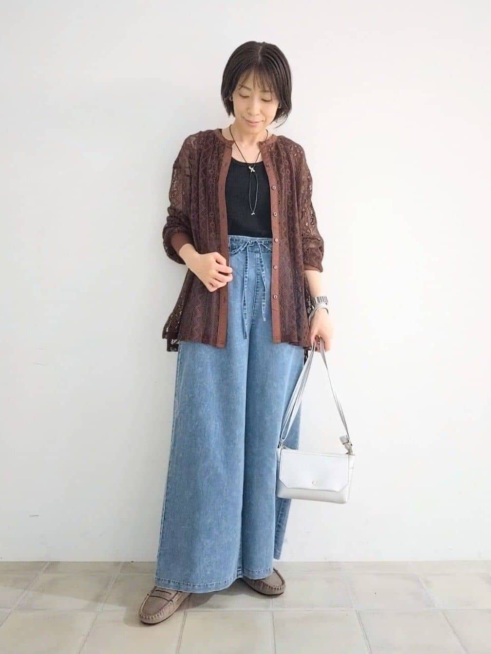 miomioさんの「SHOO･LA･RUE｜【セットアップ可】レース使いが美しい バンドカラーシャツ」を使ったコーディネート